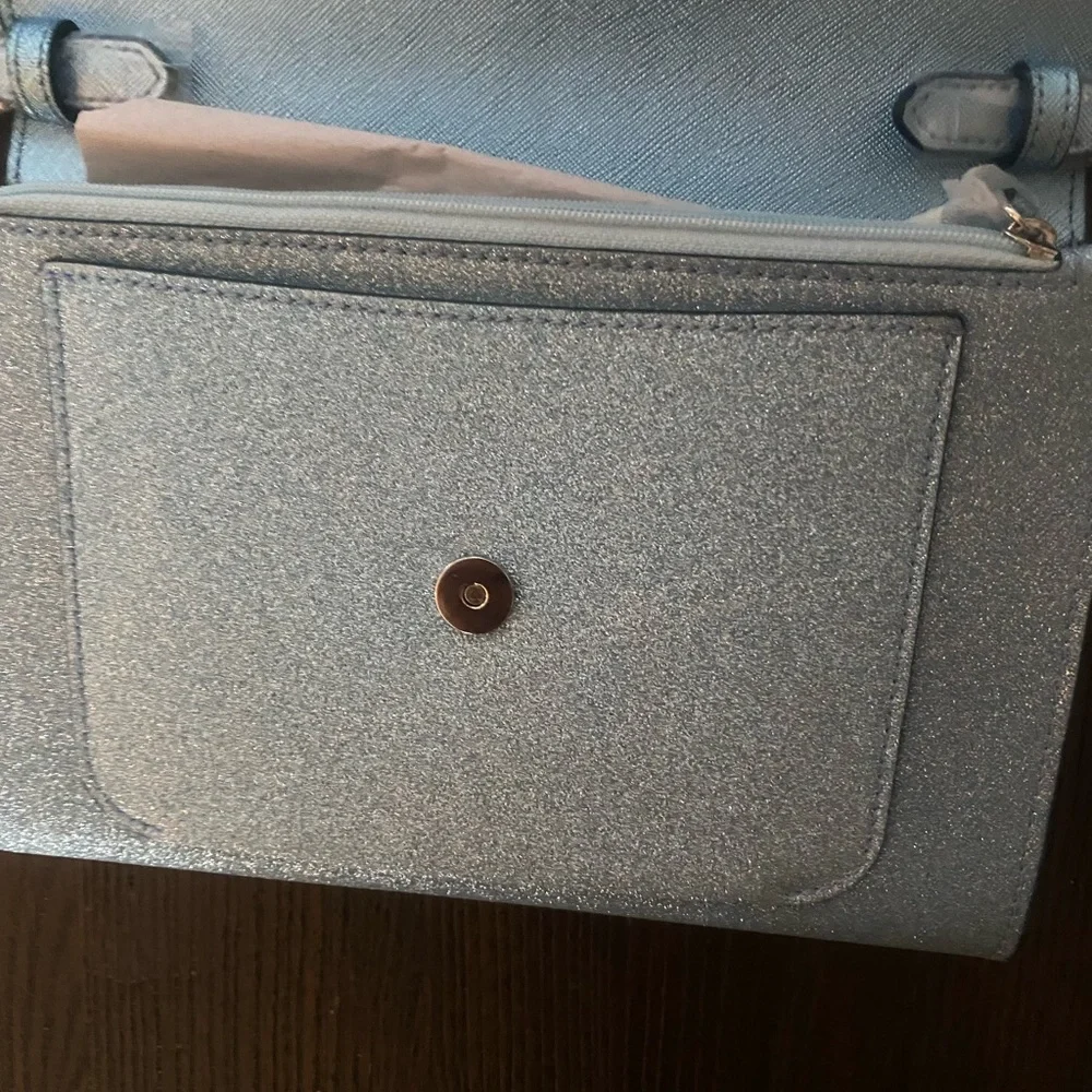 NEW AUTHENTIC Kate Spade flap crossbody bag.
